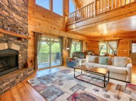 Tranquility Too Cabin, holiday home in Waynesville