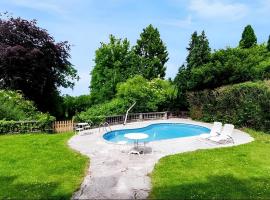 Maison de 5 chambres avec piscine privee jardin clos et wifi a Bailleul, holiday rental in Bailleul