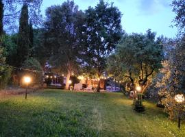 Casa Fleurdelys Toscana, hotel v destinaci Fauglia