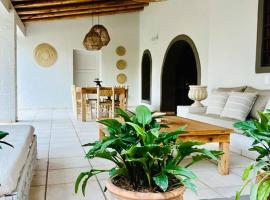 Casa Flora, cálida casa en el corazón de Chacras de Coria, βίλα σε Ciudad Lujan de Cuyo