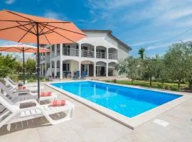 1 Bedroom Awesome Apartment In Nova Vas