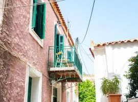 Elisabeth's Traditional House in Poros