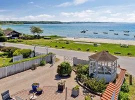 Holiday Home Michel - 25m from the sea by Interhome
