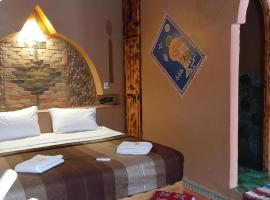 Auberge Kasbah Dar Sahara Tours, hotel sa Mhamid