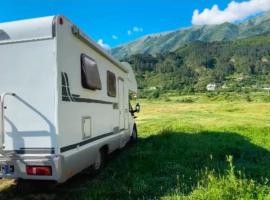 Camper motorhome Tirane Albania Rental Loreli, barco en Tirana