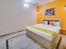 OYO Flagship Galaxy Grand B&B, hotel with parking in Panvel