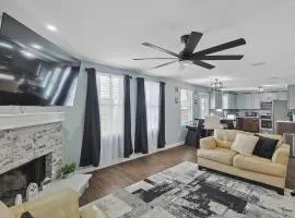 4 Bedrooms Brick Retreat with Gameroom & Backyard