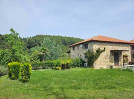 Stone Villas, hotel i Nea Roda