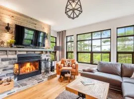 Tremblant Prestige - Les Eaux 235-1、モントランブランのビーチ周辺のバケーションレンタル