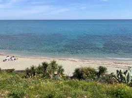 T2 neuf vue mer, piscine chauffée N194