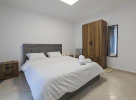 Center Luxury Rooms, homestay in Tirana