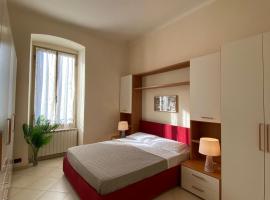 Casa Elena - Centro Diano Marina, hotel a Diano Marina