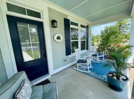 Live Oak Cottage, Your Private Beaufort Oasis, hotel with parking in Beaufort