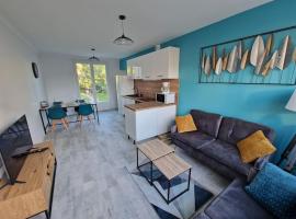 Maison calme 8 personnes avec 4 ch, bureau, jardin, garage, hotel in La Roche-sur-Yon