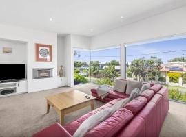 Saltwater Serenity - Townhouse with a View, hotel en Torquay