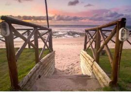 Casa inteira, pé na areia, conforto, frente mar, Itacimirim, Bahia, vila v destinaci Camassari