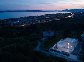 Family friendly house with a swimming pool Kastel Sucurac, Kastela - 21678