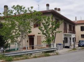 Grande casa per le vacanze, hotel v destinácii Foligno