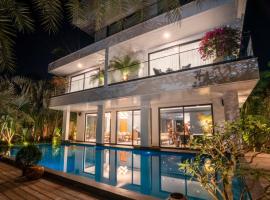 Luxury Villas Goa - Solitaire Stays, vila v mestu Marmagao