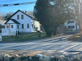 Oldest Town of Cape Cod In The Historic District, hotel near Sandwich Glass Museum, Sandwich