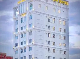 Tuyet Son Hotel (TS Ocean Hotel)