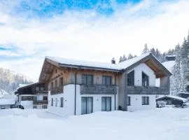 Chalet in Saalbach near Ski Lift and Sauna