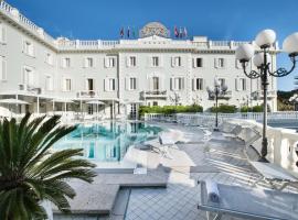 Grand Hotel Des Bains, boutique hotel sa Riccione