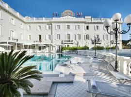 Grand Hotel Des Bains, hotel in Riccione