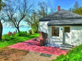 Beach Bungalow F 913 Comfortable holiday residence, hotel in Wulfen auf Fehmarn