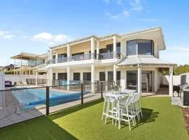 Beachfront Escape Private Pool and Beach Access