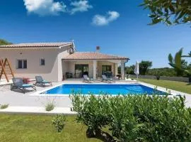 Beautiful Villa Martina with private pool