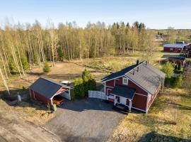 Aidattu omakotitalo - Palju lisämaksusta, khách sạn có bồn tắm nóng ở Kalajoki