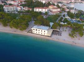 Beach rooms Riviera - Žuta Kuća: Makarska şehrinde bir konukevi