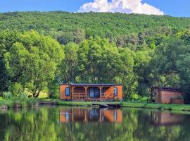 Dom na jazere, holiday rental in Pliešovce