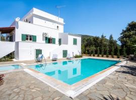 Secret Garden Villa-3BD, Pool & BBQ in Chalikounas, Hotel in Halikounas