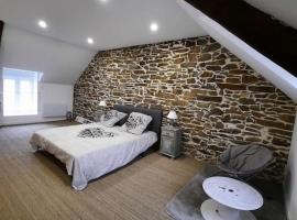 Gîte chambre Matignon 2-4 pers 5 kms mer spa, hotel en Matignon