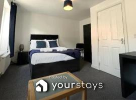 Chervil House by YourStays, holiday home in Newcastle under Lyme