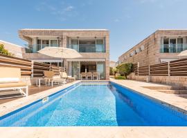 Villa Calla ZadarVillas, hotel in Petrcane