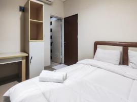 RedDoorz Plus Near ICE BSD Minerva, hotel di Cilandak