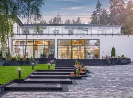 Hotel Przystań Przy Lesie