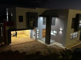 150 Woodlands Villa, cottage in Mbabane