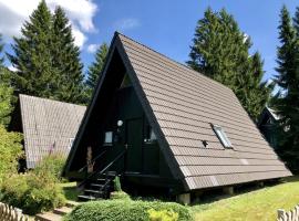Holiday home in Clausthal Zellerfeld with garden furniture, semesterhus i Clausthal-Zellerfeld