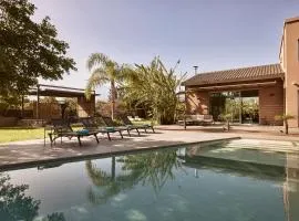 Villa Fuerte Chania - Including Two 7-seater Vans, Airport Shuttle