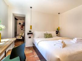 iFlat Campo de' Fiori modern apartment