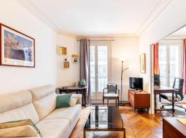 GuestReady - Appartement Élégant avec Balcon, πολυτελές ξενοδοχείο στο Παρίσι