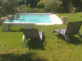 Gîte de la fontaine, Hotel in Buisson