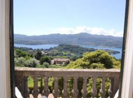 Miasino에 위치한 호텔 Bellavista storico con bellissima vista lago d'Orta