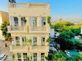 Hotel Crown Lahore, hotel poblíž Mezinárodní letiště Allama Iqbal - LHE, Lahore