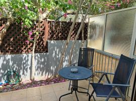 Private, 2 Bedroom House with Pool and Parking, hotel in Limasol