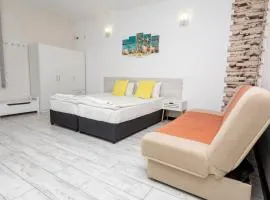 Guest rooms and apartments Desi